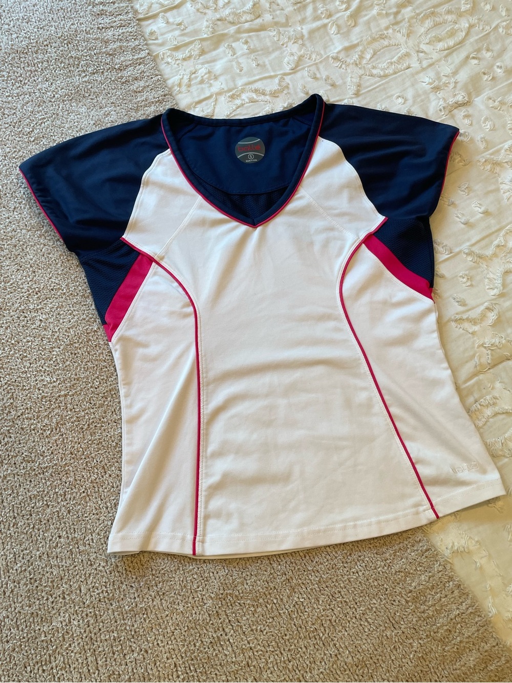 bolle Athletic V-Neck Short Sleeve Top - size Small